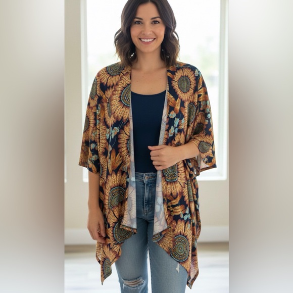 the zig zag stripe Other - Floral Kimono Cardigan